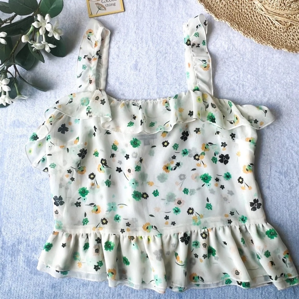 Women’s Sz Medium Floral Crop Top Pastel White Posies Ruffle Blouse